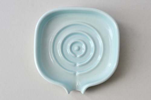 Self-Draining Porcelain Soap Dish - Image 5